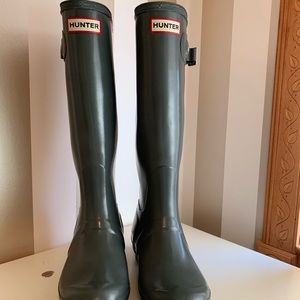 Women’s hunter tall boots size 7